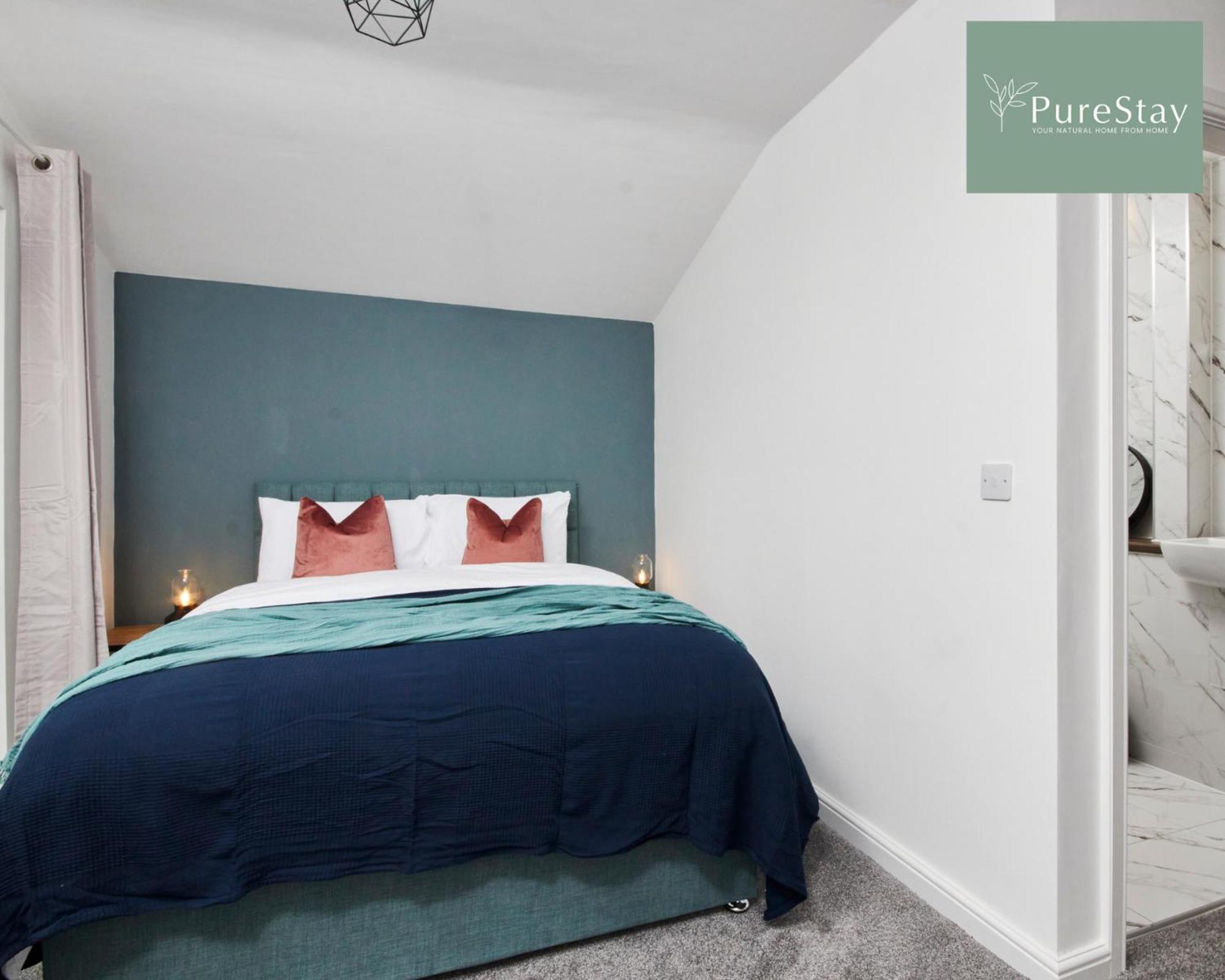 Stunning 5 Bed Manchester House With Parking By Purestay Short Lets & Serviced Accommodation ภายนอก รูปภาพ