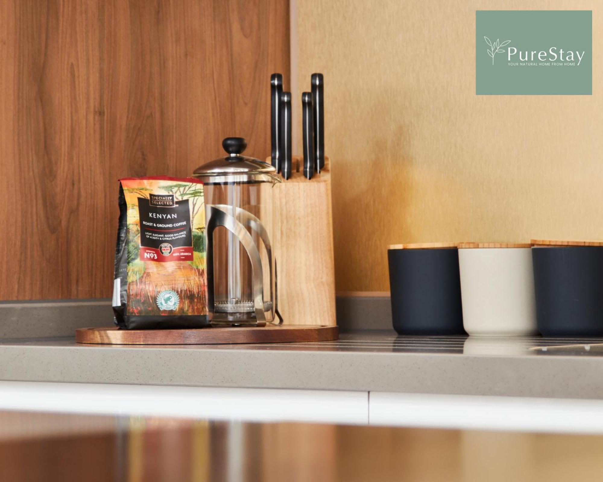 Stunning 5 Bed Manchester House With Parking By Purestay Short Lets & Serviced Accommodation ภายนอก รูปภาพ