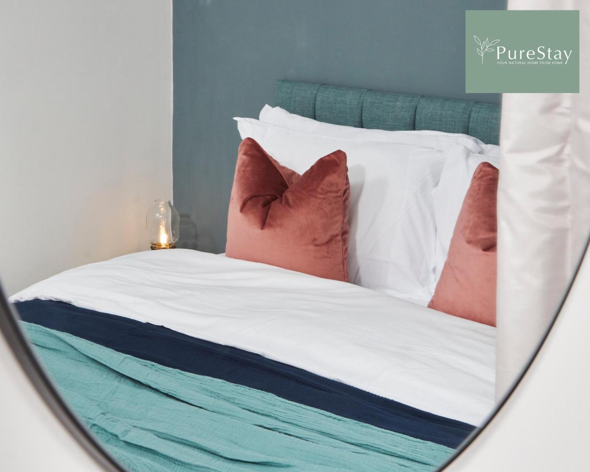 Stunning 5 Bed Manchester House With Parking By Purestay Short Lets & Serviced Accommodation ภายนอก รูปภาพ