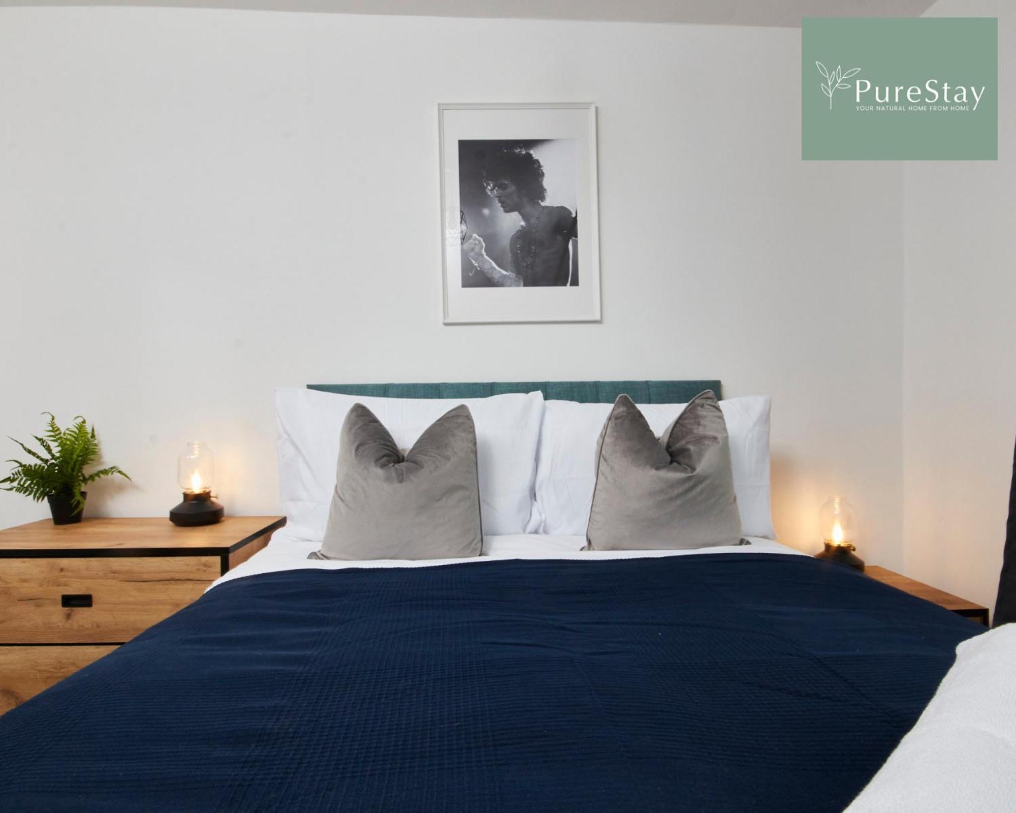 Stunning 5 Bed Manchester House With Parking By Purestay Short Lets & Serviced Accommodation ภายนอก รูปภาพ