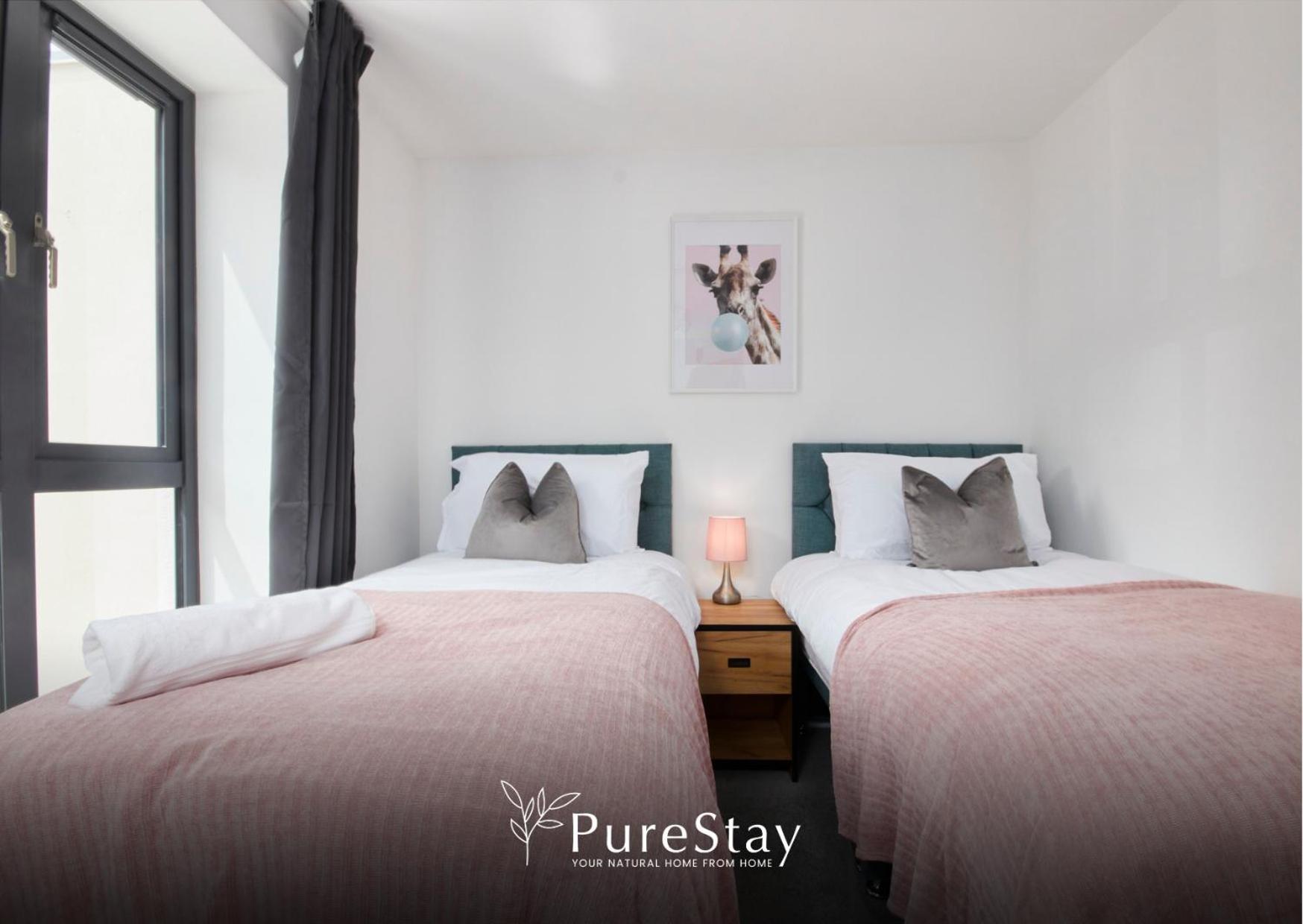 Stunning 5 Bed Manchester House With Parking By Purestay Short Lets & Serviced Accommodation ภายนอก รูปภาพ